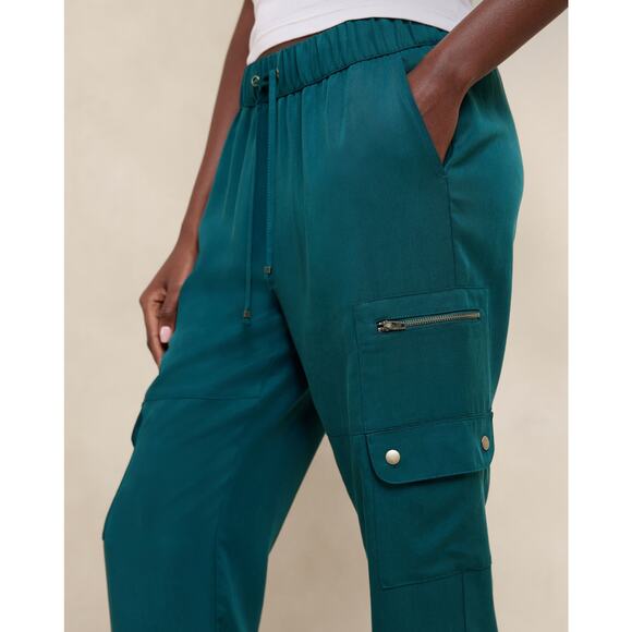 NWT Banana Republic Tencel Cargo Jogger in Steel Green - Picture 8 of 10